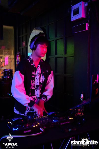 UrboyTJ at Yak Bar — photo 39