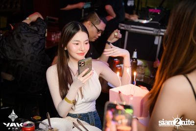 UrboyTJ at Yak Bar — photo 51