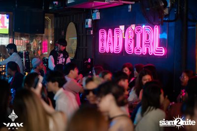 UrboyTJ at Yak Bar — photo 52