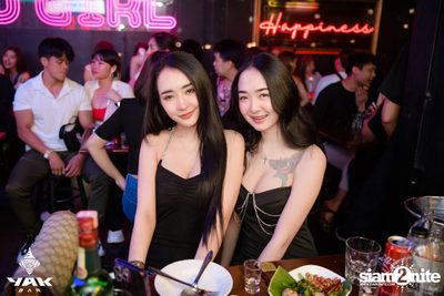 UrboyTJ at Yak Bar — photo 57