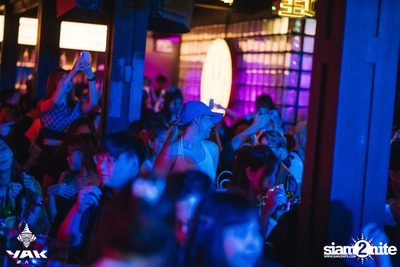 UrboyTJ at Yak Bar — photo 82