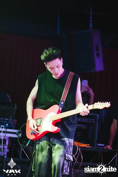 UrboyTJ at Yak Bar — photo 83