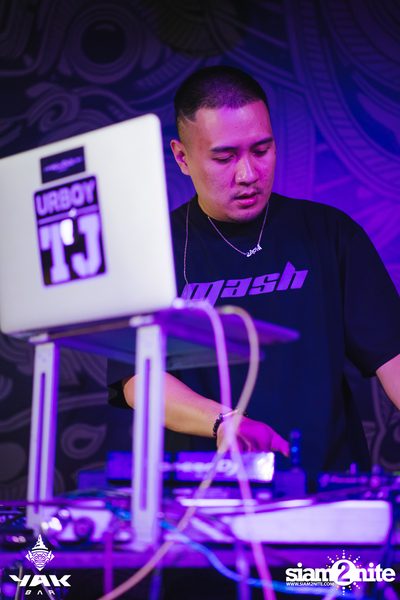 UrboyTJ at Yak Bar — photo 84