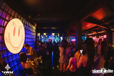 UrboyTJ at Yak Bar — photo 94