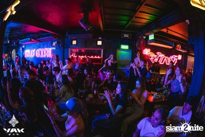 UrboyTJ at Yak Bar — photo 97