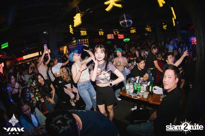 UrboyTJ at Yak Bar — photo 137