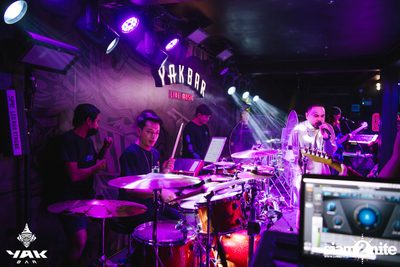 UrboyTJ at Yak Bar — photo 141