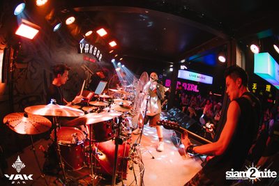 UrboyTJ at Yak Bar — photo 149