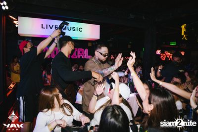 UrboyTJ at Yak Bar — photo 155
