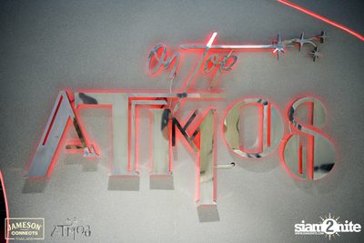 ภาพบรรยากาศ Ink​ Waruntorn​ Feat.​ Pod​ Moderndog Special Concert ที่ร้าน Atmos On Top — photo 1