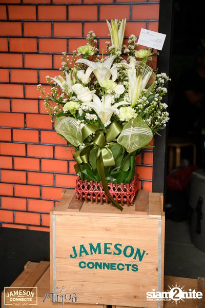 ภาพบรรยากาศ Ink​ Waruntorn​ Feat.​ Pod​ Moderndog Special Concert ที่ร้าน Atmos On Top — photo 22