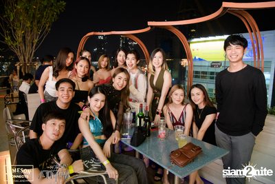 ภาพบรรยากาศ Ink​ Waruntorn​ Feat.​ Pod​ Moderndog Special Concert ที่ร้าน Atmos On Top — photo 90