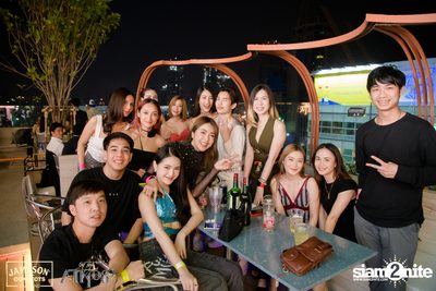 ภาพบรรยากาศ Ink​ Waruntorn​ Feat.​ Pod​ Moderndog Special Concert ที่ร้าน Atmos On Top — photo 91