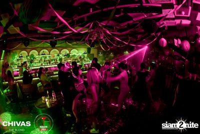 Brazilian Carnival at Revolucion Cocktail — photo 117