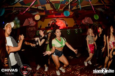 Brazilian Carnival at Revolucion Cocktail — photo 125