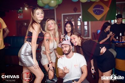 Brazilian Carnival at Revolucion Cocktail — photo 157