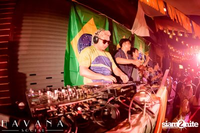 ภาพบรรยากาศจากงาน Brazilian Street Carnival ที่ Havana Social — photo 254