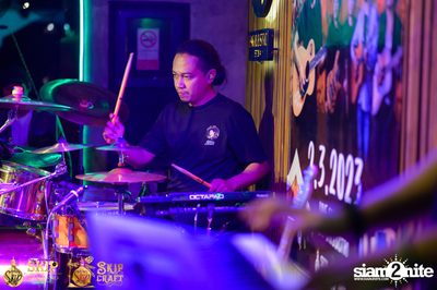 Kiankai and wanich & Duang Dao Diew Dai at SKIP Bar&Bistro — photo 111