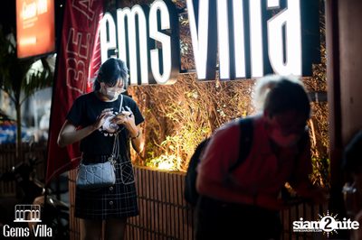 ภาพบรรยากาศคอนเสิร์ต Zom Marie x SLAPKISS ที่ร้าน Gems Villa — photo 12