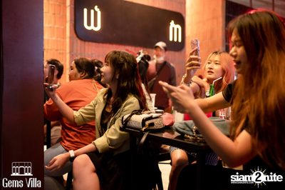 ภาพบรรยากาศคอนเสิร์ต Zom Marie x SLAPKISS ที่ร้าน Gems Villa — photo 27