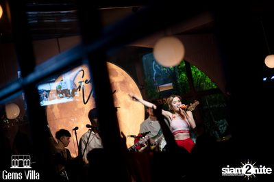 ภาพบรรยากาศคอนเสิร์ต Zom Marie x SLAPKISS ที่ร้าน Gems Villa — photo 78