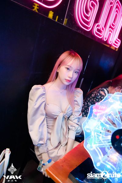 CD GUNTEE x TIMETHAI at Yak Bar — photo 11
