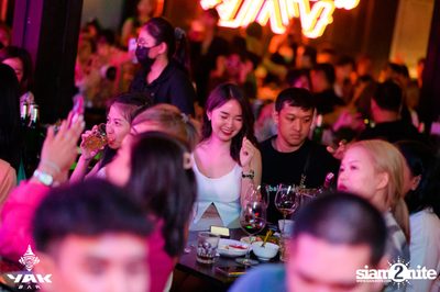 CD GUNTEE x TIMETHAI at Yak Bar — photo 114