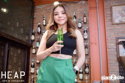 Sarah.salola at HEAP Victory Monument — photo 30