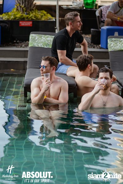 Pool Party at Holiday Inn Sukhumvit — photo 37