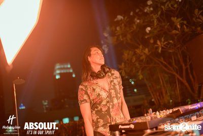 Pool Party at Holiday Inn Sukhumvit — photo 160