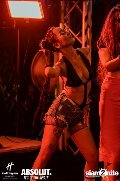 Pool Party at Holiday Inn Sukhumvit — photo 180