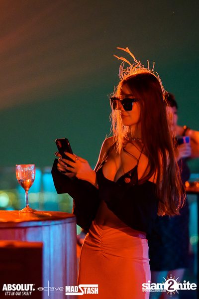 Mad Stash x Octave Songkran Opening Party ที่ Octave Rooftop Bar — photo 24