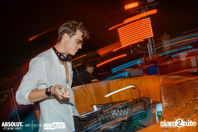 Mad Stash x Octave Songkran Opening Party ที่ Octave Rooftop Bar — photo 27