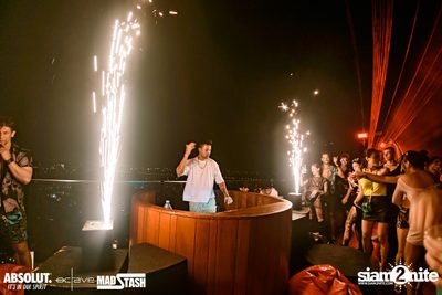 Mad Stash x Octave Songkran Opening Party ที่ Octave Rooftop Bar — photo 189