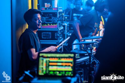 Zeal Concert at Throwback — photo 174
