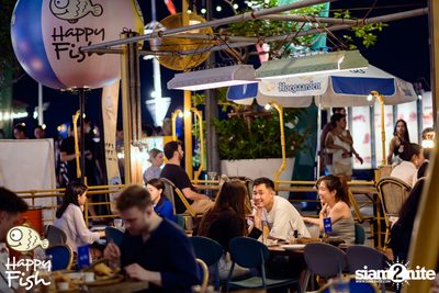 คอนเสิร์ต JEEP ft. First, KIN และ KIDDO ที่ Happy Fish Asiatique — photo 6