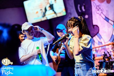 คอนเสิร์ต JEEP ft. First, KIN และ KIDDO ที่ Happy Fish Asiatique — photo 32