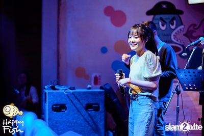 คอนเสิร์ต JEEP ft. First, KIN และ KIDDO ที่ Happy Fish Asiatique — photo 38