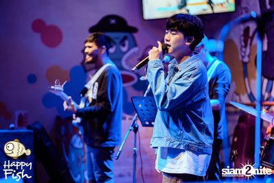 คอนเสิร์ต JEEP ft. First, KIN และ KIDDO ที่ Happy Fish Asiatique — photo 43