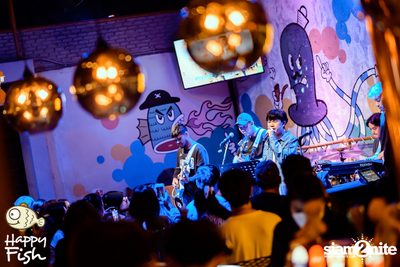 คอนเสิร์ต JEEP ft. First, KIN และ KIDDO ที่ Happy Fish Asiatique — photo 47