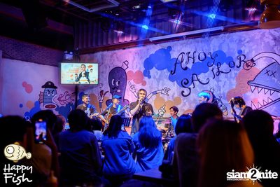 คอนเสิร์ต JEEP ft. First, KIN และ KIDDO ที่ Happy Fish Asiatique — photo 49
