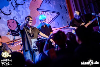 คอนเสิร์ต JEEP ft. First, KIN และ KIDDO ที่ Happy Fish Asiatique — photo 53