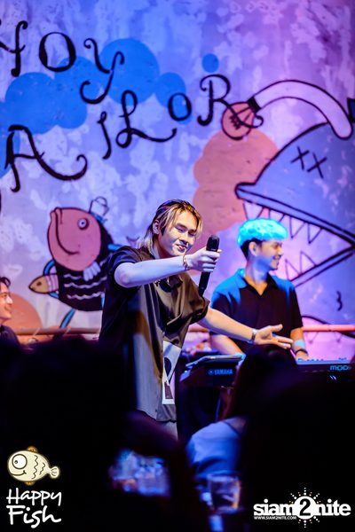 คอนเสิร์ต JEEP ft. First, KIN และ KIDDO ที่ Happy Fish Asiatique — photo 55