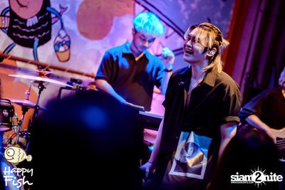 คอนเสิร์ต JEEP ft. First, KIN และ KIDDO ที่ Happy Fish Asiatique — photo 58