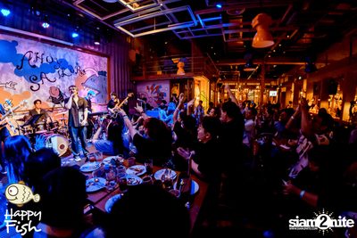 คอนเสิร์ต JEEP ft. First, KIN และ KIDDO ที่ Happy Fish Asiatique — photo 61