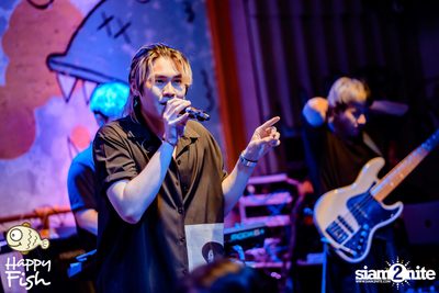 คอนเสิร์ต JEEP ft. First, KIN และ KIDDO ที่ Happy Fish Asiatique — photo 62