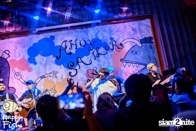 คอนเสิร์ต JEEP ft. First, KIN และ KIDDO ที่ Happy Fish Asiatique — photo 79