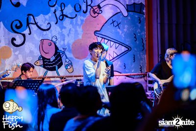 คอนเสิร์ต JEEP ft. First, KIN และ KIDDO ที่ Happy Fish Asiatique — photo 81