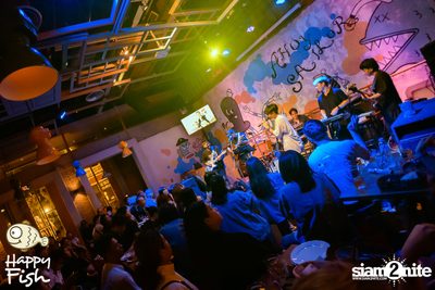 คอนเสิร์ต JEEP ft. First, KIN และ KIDDO ที่ Happy Fish Asiatique — photo 95
