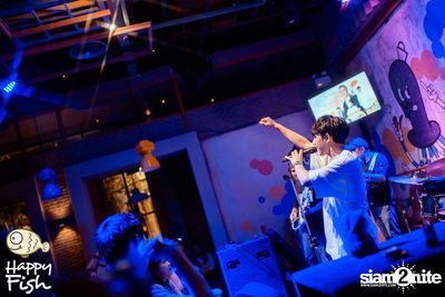 คอนเสิร์ต JEEP ft. First, KIN และ KIDDO ที่ Happy Fish Asiatique — photo 98